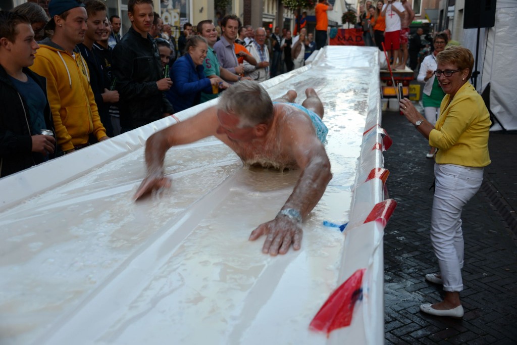 ../Images/Donderdag kermis 524.jpg